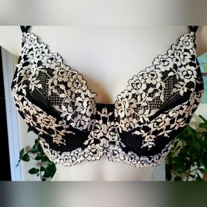 Ladies 36D bra
